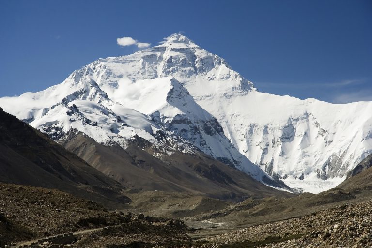 Himalaya Everest North Face toward Base Camp Tibet Luca Galuzzi 2006 edit 2