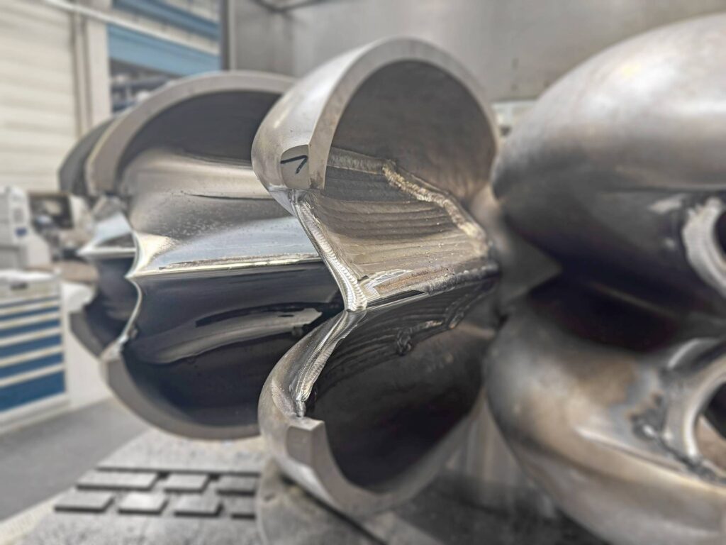 Global Hydro_Alvierwerk_Fräse_Aufschweißen_vorhernachher