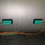 Für die Anbringung der Messvorrichtung ist kein Bohren und kein Schweißen erforderlich. Dank der einfachen Montage gibt es keine Betriebsunterbrechung. Risonic compact, Montage