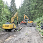 Sämtliche Hoch- und Tiefbauarbeiten inkl. Verlegung der ca. 2.150 m langen Druckrohrleitung sowie die gesamten Planungsleistungen wurden von den Gebr. Haider in Eigenregie erledigt. KW Leimsbach Rohrverlegung