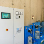 Wie beim Kraftwerk Grabenmühle sorgt auch bei der Anlage Miedering die Leittechnik JaPPOS für die vollautomatische Stromproduktion. KW Miedering E-Technik u Hydraulikaggregat