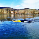 Einmal im Wasser platziert produziert die Strom-Boje® rund um die Uhr nachhaltige Energie, ohne negative Folgen für die Gewässerlebewesen oder das Ökosystem des Flusses zu bewirken. Stromboje, ökologisch