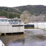Unmittelbar an das 1989 in Betrieb gegangene Kraftwerk 4 anschließend wurde eine komplett neue Wasserfassung für das ebenfalls neue Kraftwerk Wietersdorf errichtet. Für die stahlwasserbauliche Ausrüstung sorgte die Firma S.K.M.. Wasserfassung Kraftwerk Wietersdorf