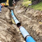 Die Muffenverbindungen der Druckrohrleitung wurden zur Gänze in schub- und zuggesicherter Ausführung hergestellt. KW Adont Rohrverlegung