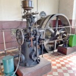 Die alte Francis-Turbine mit Riemenantrieb hatte nach über 90 Jahren Dauerbetrieb ihren technischen Zenit weit überschritten. KW Köppelmühle Turbine alt