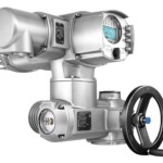 Dank ihrer hohen Positioniergenauigkeit eignen sich drehzahlvariable
Stellantriebe SAV von AUMA für anspruchsvolle Regelaufgaben. auma_sav_acv