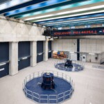 Im Maschinenhaus sind zwei moderne Francisturbinen mit direkt gekoppeltem Generator installiert, die auf eine Gesamtleistung von 89 MW kommen. Im Regeljahr liefern sie mehr als 400 GWh sauberen Strom. GKI_KW_Haus