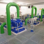 In diesem Jahr wurden die beiden Pumpturbinen mit je 250 kW Leistung um
eine weitere baugleiche ergänzt. Zusammen liefern sie rund 1,3 GWh im Jahr. Pumpturbinen Grubbach