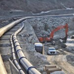 Über eine Gesamtlänge von 3,3 km erstreckt sich die Rohrtrasse, in der nicht nur die stählerne Druckrohrleitung, sondern auch eine Leitung für die Beregnung und eine Trinkwasserleitung unterirdisch verlegt worden sind. Wasserkraftwerk Suldenbach