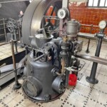 Der hydraulische Öldruckregler des Bräukraftwerks wurde im Zuge der Modernisierung ebenfalls automatisiert. Kraftwerk Berchtesgaden 90 x 120 mm