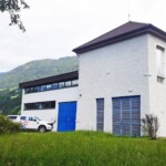 Beim Ausleitungskraftwerk Pillbach der Stadtwerke Schwaz, das seit 1983 sauberen Strom produziert, wurde im Spätherbst 2022 eine innovative Generator-Ausleitungszelle von der Schubert CleanTech GmbH installiert. Kraftwerk Pillbach Titelbild 200 x 150 mm