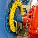 Dank verstellerbarer Leit- und Laufradschaufeln erreicht die Diagonal-Turbine über ein breites Betriebsband hinweg sehr gute Wirkungsgrade. Kraftwerk Pusterwald 2 Diagonal Turbine Leitapparat