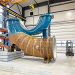 Aus platztechnischen Gründen wurden die Spiralen für Transport und Montage halbiert. Nach dem Einbau der Turbine werden sie wieder zusammengeschraubt. Reisseck II plus