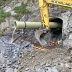 Das Wasser des Zemmbachs wird über einen rund 6 Kilometer langen Stollen auf die andere Bergseite zum Schleg- eisspeicher geleitet. Um das Wasser energetisch zu nutzen, wurde unter anderem eine Druckrohrleitung in Form von GFK-Rohren von der Betondichtplombe bis zum unteren Stollenportal auf Rohrsätteln verlegt. Im Zuge der Bauphase von Festpunkt 3 wurde ein Bypass errichtet, um die Ausleitungsverluste des Zemmbaches zu optimieren. Kraftwerk Spiegelwald