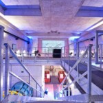 Blick in die Kraftwerkszentrale bei der offiziellen Eröffnung im September 2023. Kraftwerk Augand Maschinengebäude innen 122 x 81 mm